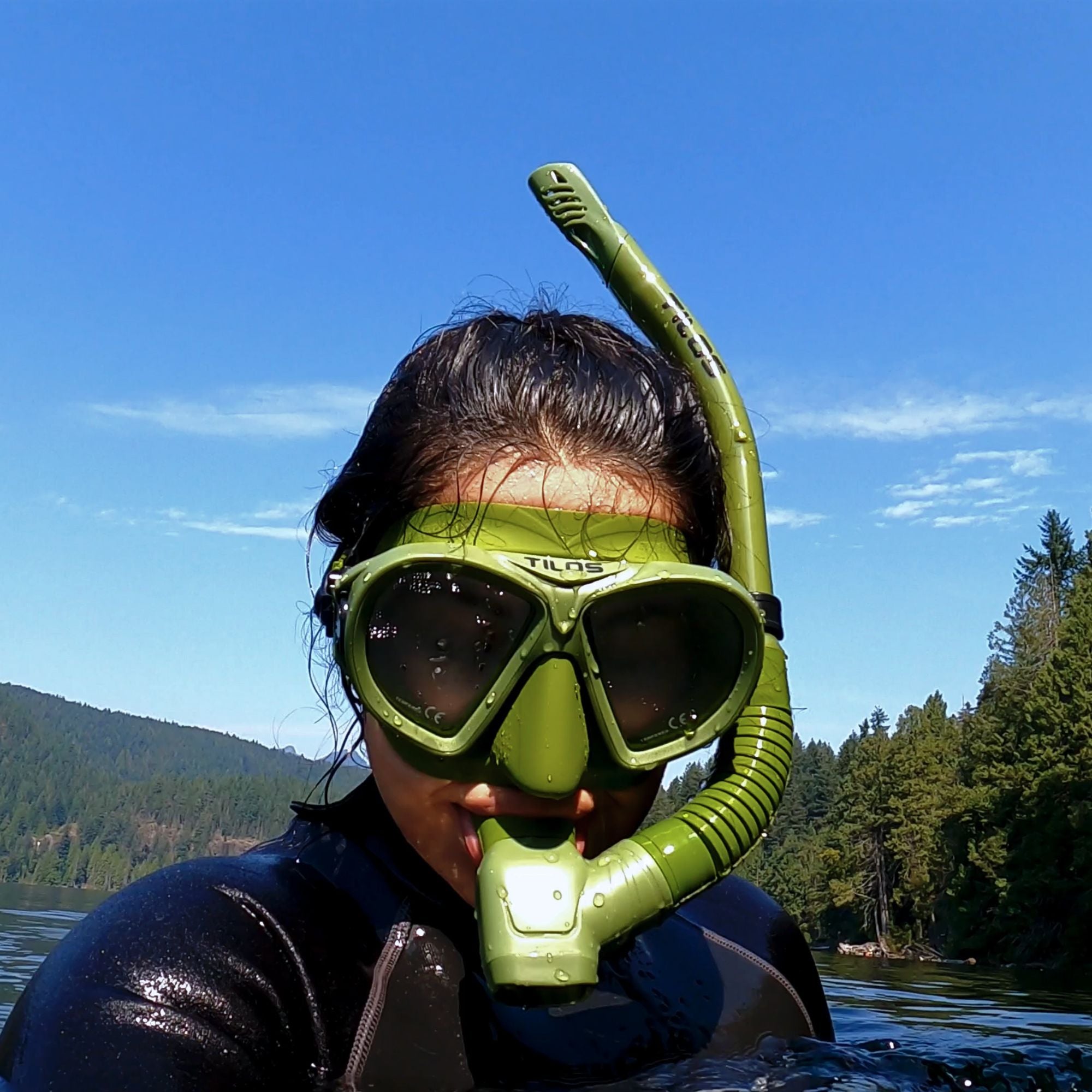 Aquastalk Mask with Hi-Flow II Semi-Dry Snorkel