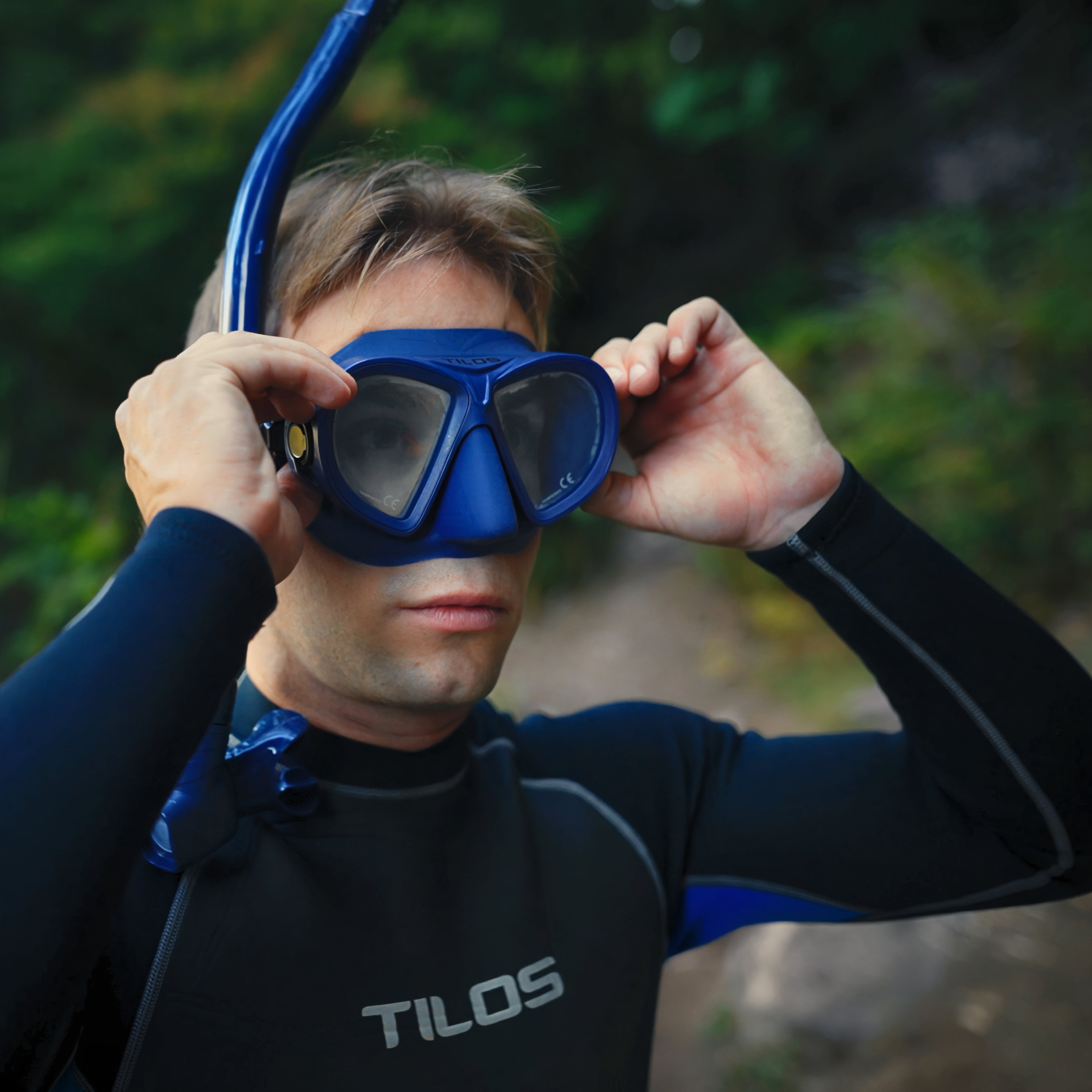 Aquastalk Mask with Hi-Flow II Semi-Dry Snorkel and Technix  OH Fins